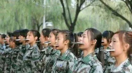 教官学员广西吃瓜,教官学员广西欢乐吃瓜记 第2张 教官学员广西吃瓜,教官学员广西欢乐吃瓜记 第2张