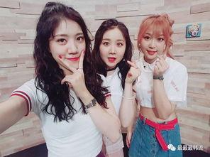 女团吃瓜法国,女团成员的甜蜜“吃瓜”体验  第3张